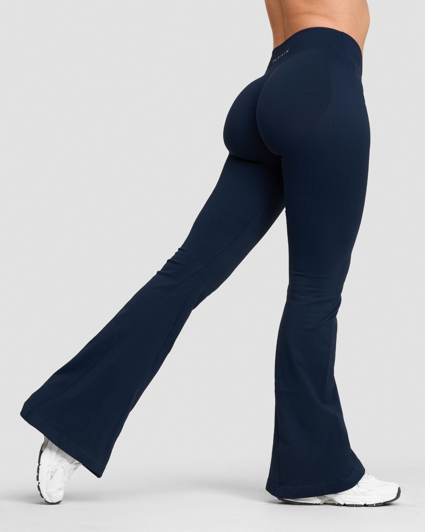 Ascend™ Sculpting Mid V-Waist Scrunch Flare | Midnight Navy