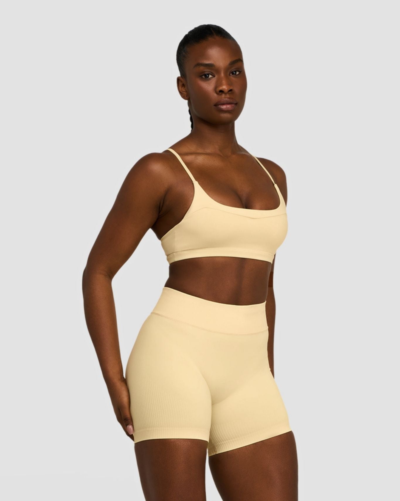 Ascend™ Sculpting Seamless Scoop Neck Bra | Golden Butter