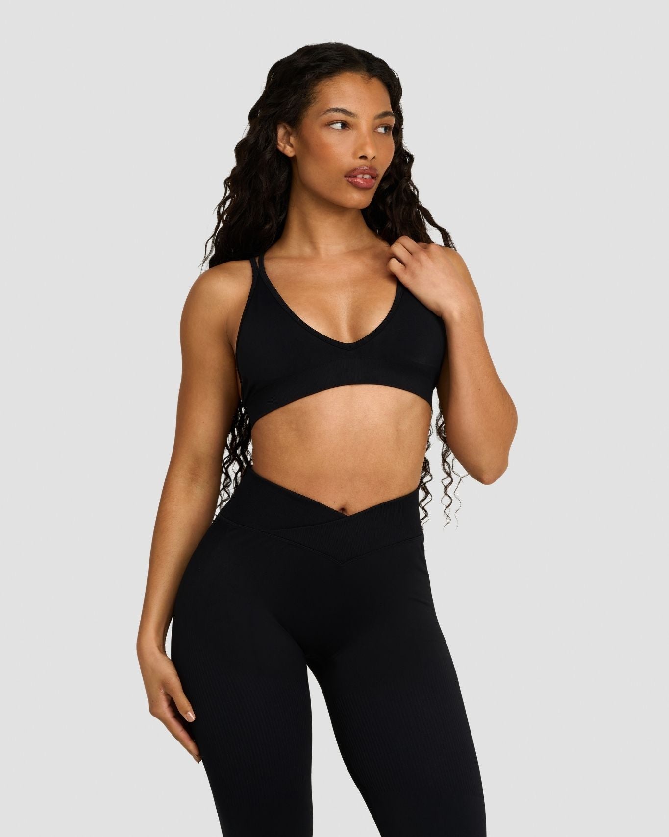 Ascend™ Sculpting Seamless High Apex Bra | Night Black