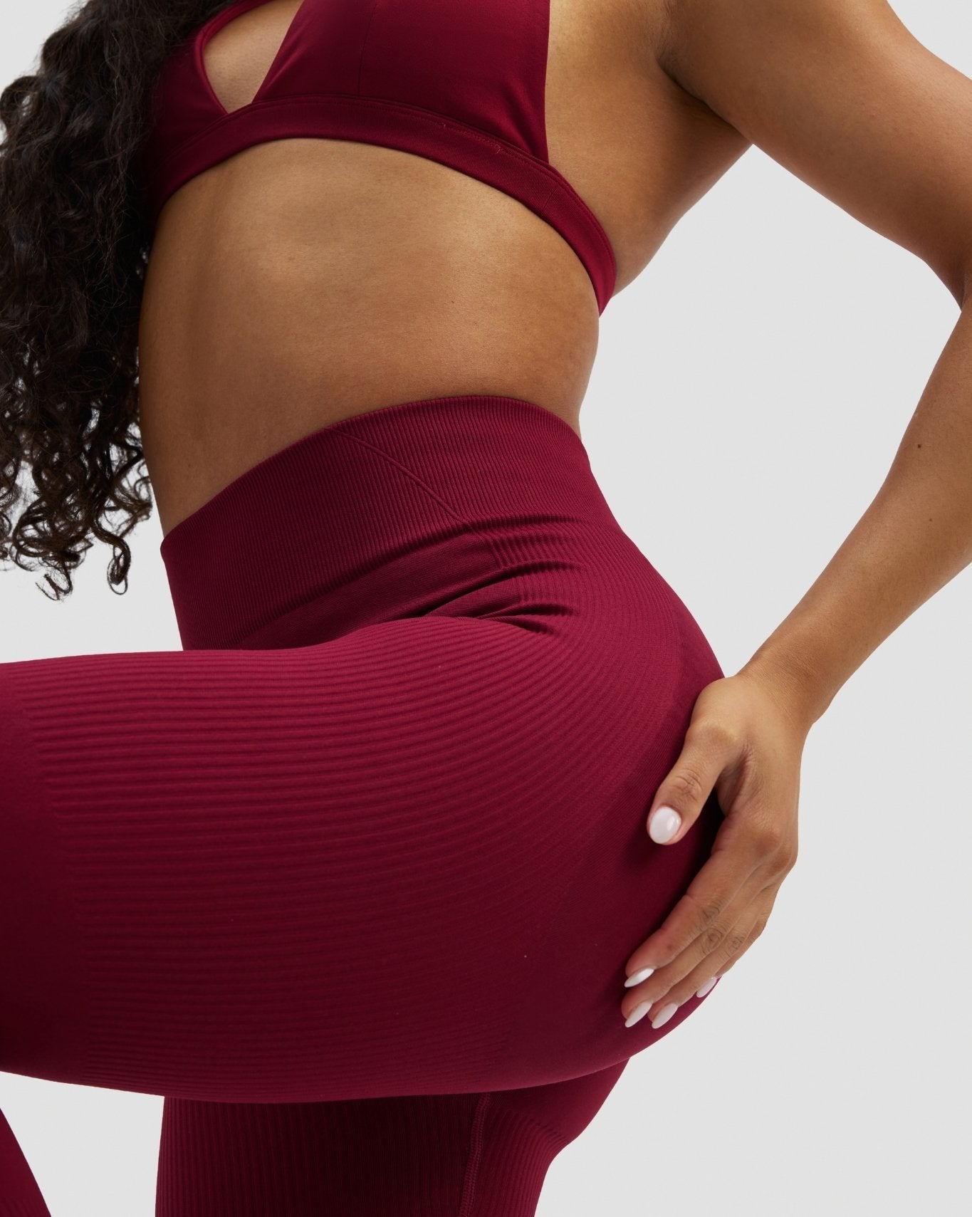Ascend™ Sculpting Mid Waist Scrunch Leggings | Raspberry
